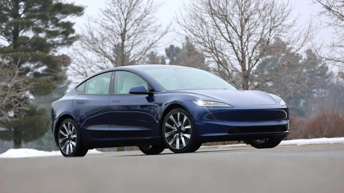 Tesla Model 3 Highland (2026) Photo